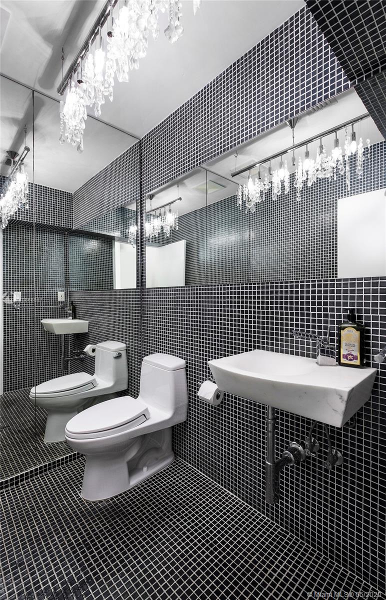 1925 Northeast 118th Road North Miami, FL 33181 - Photo 12 of 21 Gallery Image 12