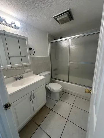 $1,800 | 8003 West 6th Avenue, Unit J, Hialeah, FL 33014