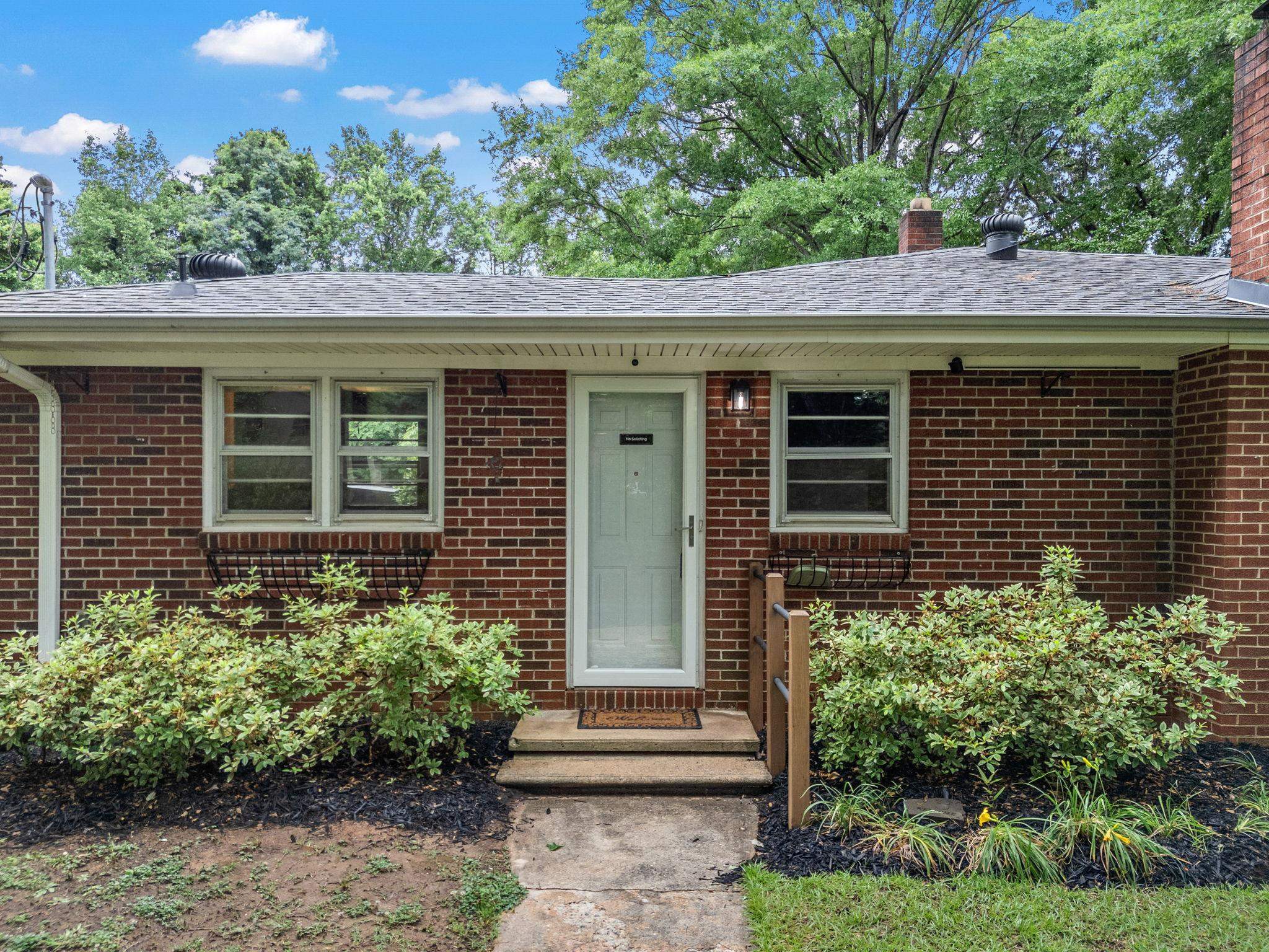 151 Donald Road Spartanburg, SC 29307 - Photo 2 of 34 Gallery Image 2