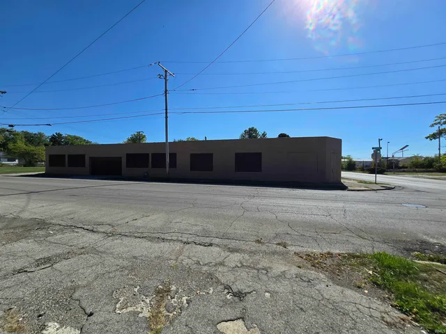 $150,000 | 1100 South Macedonia Avenue, Muncie, IN 47302