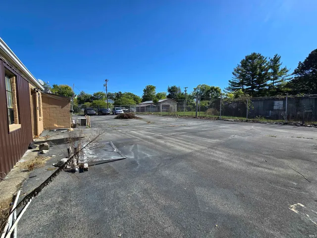 $150,000 | 1100 South Macedonia Avenue, Muncie, IN 47302