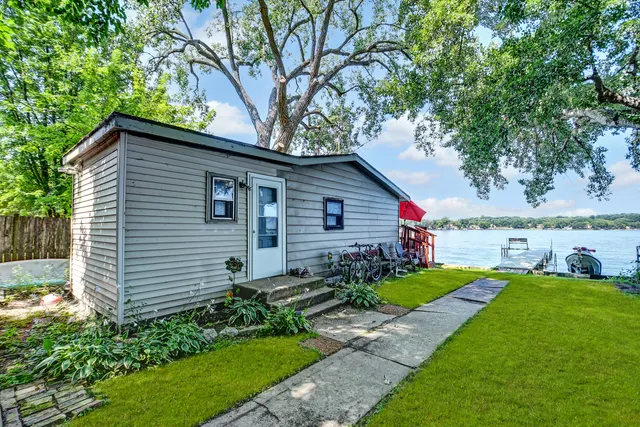 $549,873 | 50 North Lake Avenue, Fox Lake, IL 60020