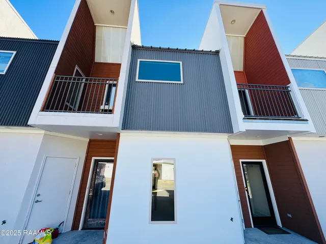 $1,375 | 113 Bayou Street, Unit 115, Lafayette, LA 70503