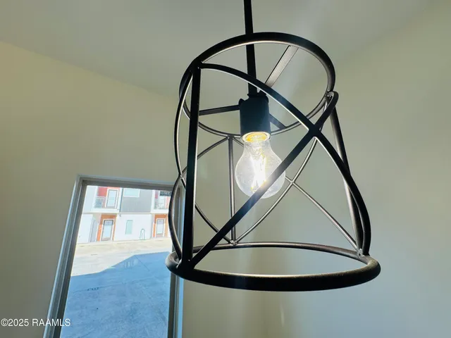 $1,375 | 113 Bayou Street, Unit 115, Lafayette, LA 70503