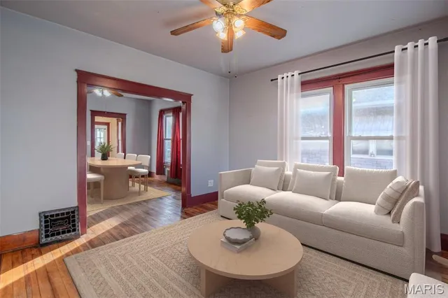 $99,900 | 124 West Prairie Street, Staunton, IL 62088