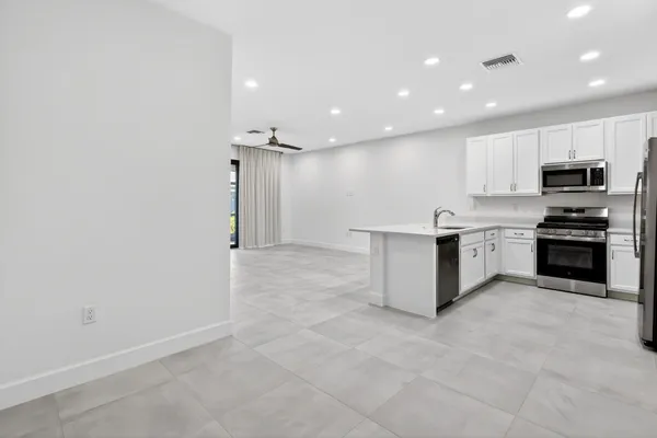 $3,200 | 13470 Southwest Brightside Way, Port St. Lucie, FL 34987