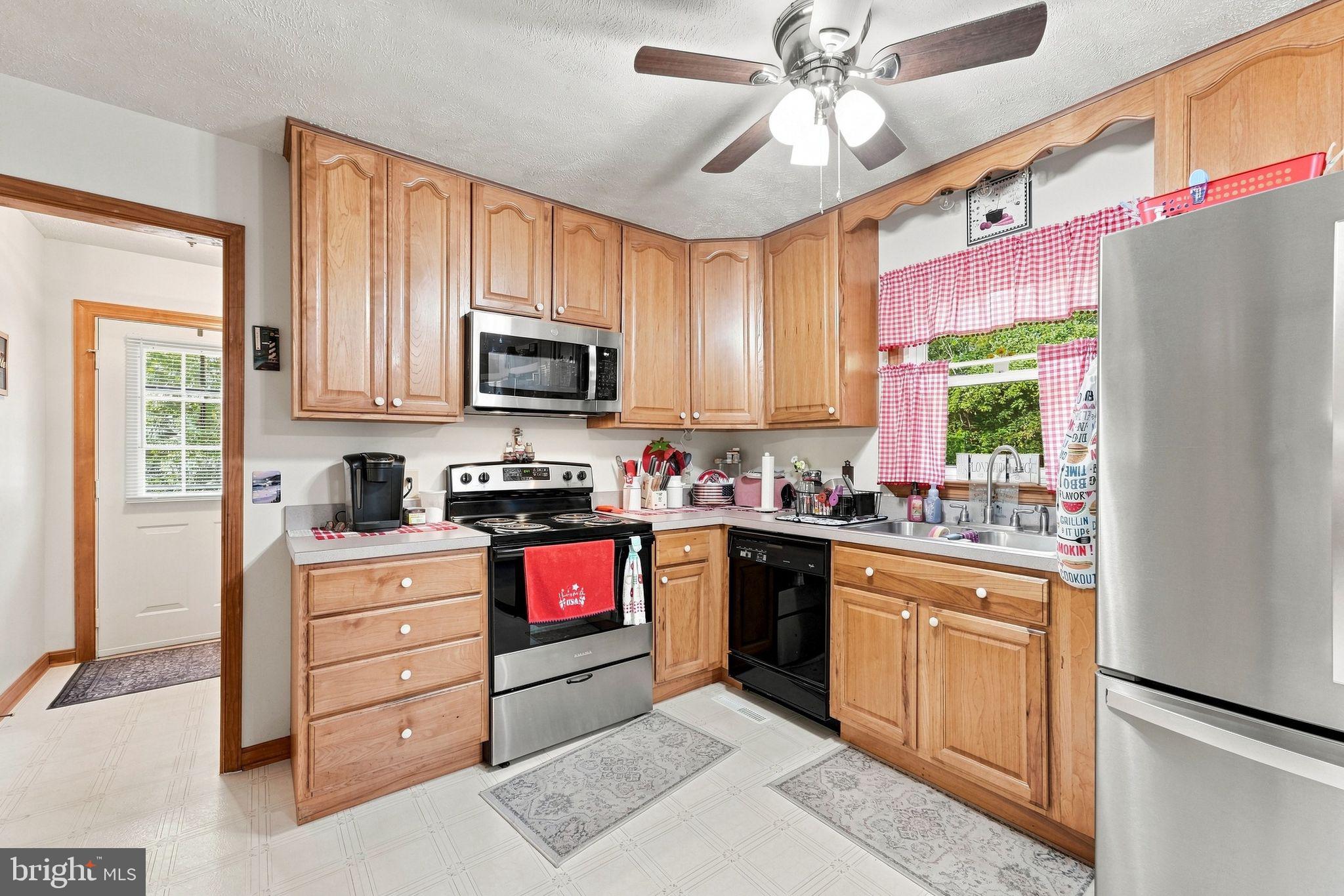 5532 Waterford Road Rixeyville, VA 22737 - Photo 11 of 60 Gallery Image 11