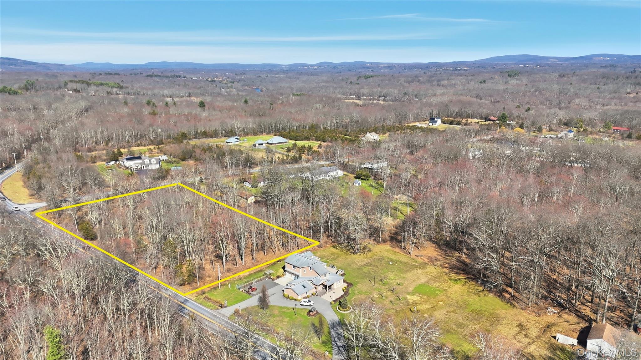 799 Albany Post Road Gardiner, NY 12561 - Photo 2 of 6