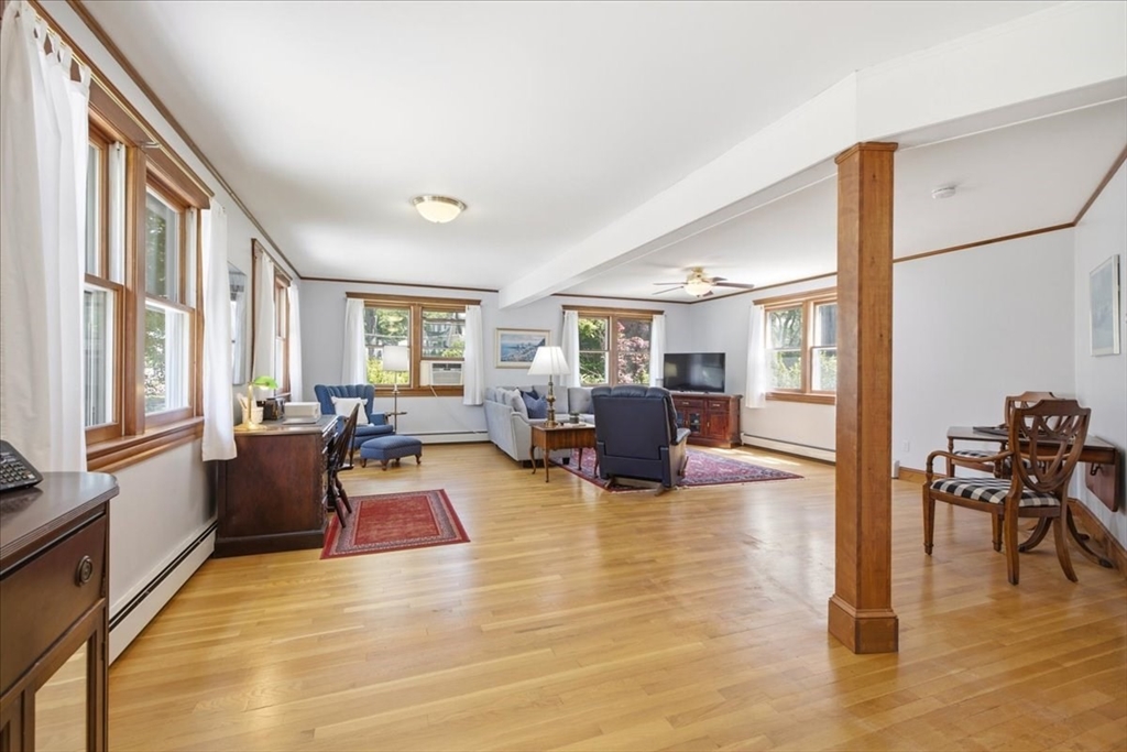 366 Warren Street Needham, MA 02492 - Photo 4 of 22