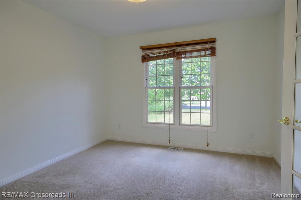 6446 Wilson Road Ann Arbor, MI 48108 - Photo 4 of 27