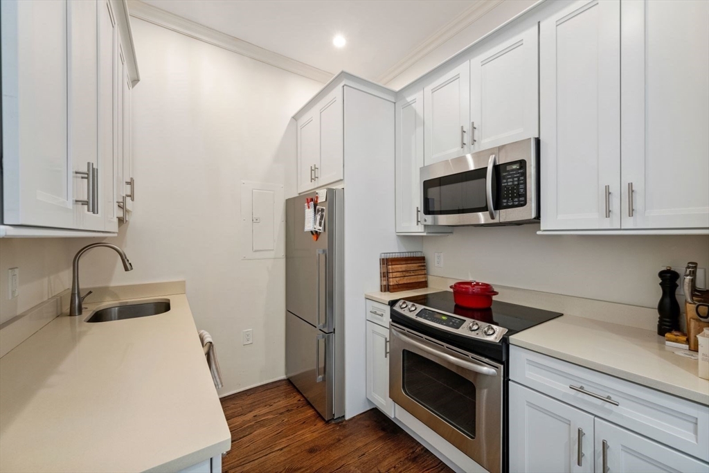 371 Beacon Street, Unit 5 Boston, MA 02116 - Photo 11 of 21