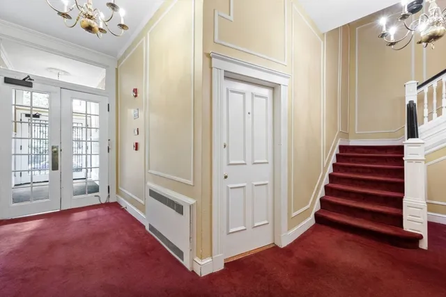 $3,300 | 371 Beacon Street, Unit 5, Boston, MA 02116