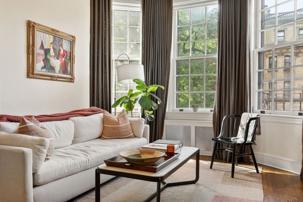 371 Beacon Street, Unit 5 Boston, MA 02116 - Photo 4 of 21