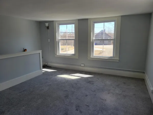 $2,000 | 106 Emerson Avenue, Unit C, Hampstead, NH 03841