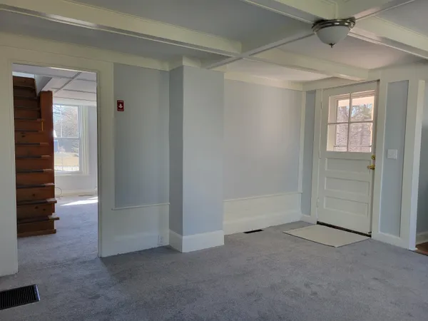 $2,000 | 106 Emerson Avenue, Unit C, Hampstead, NH 03841