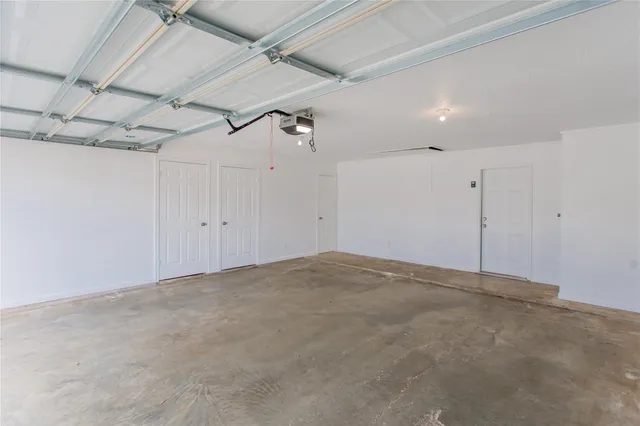 $329,000 | 1909 Castlegate Drive, Henderson, TX 75654