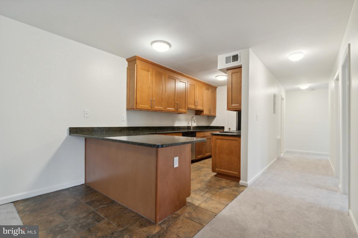5900 Kingsford Road, Unit 426 Springfield, VA 22152 - Photo 3 of 18