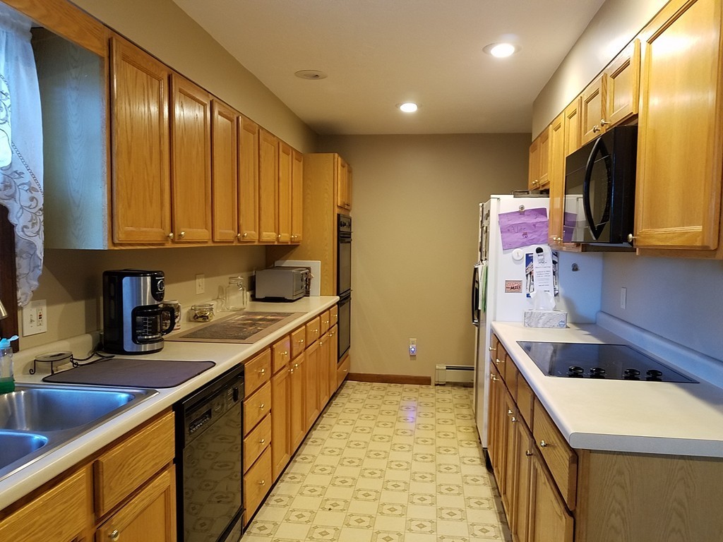 84 Old Southbridge Road Dudley, MA 01571 - Photo 8 of 30 Gallery Image 8