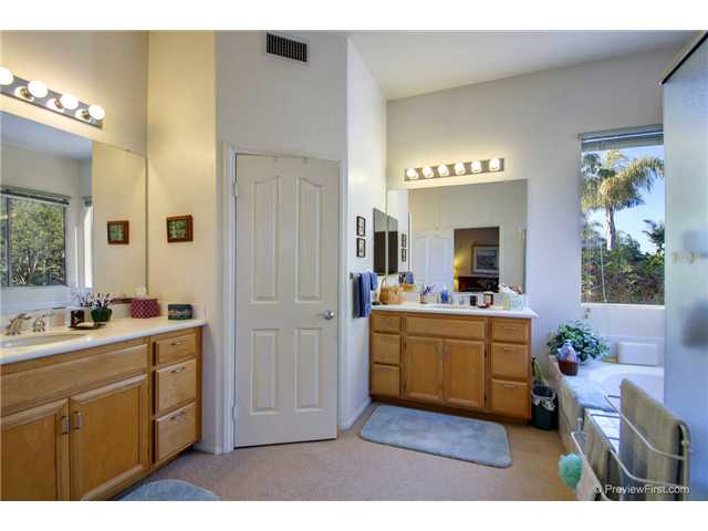 2230 Masters Road Carlsbad, CA 92008 - Photo 13 of 24 tub and shower!