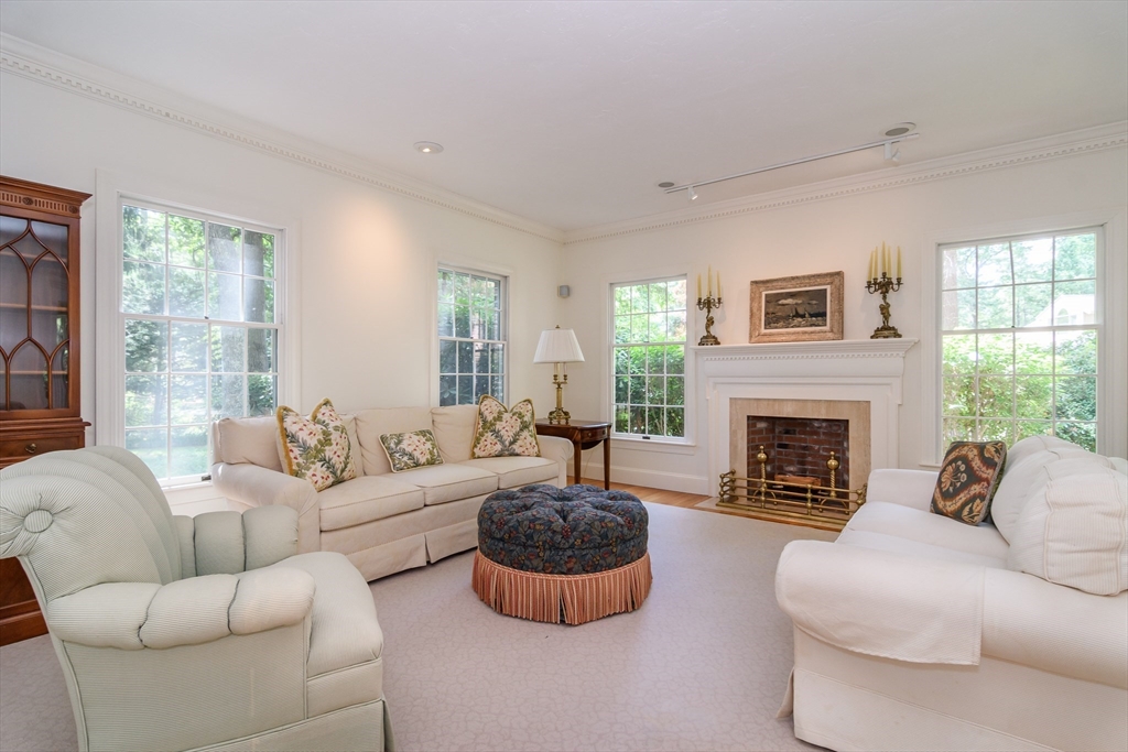 41 Phillips Road Sudbury, MA 01776 - Photo 3 of 29