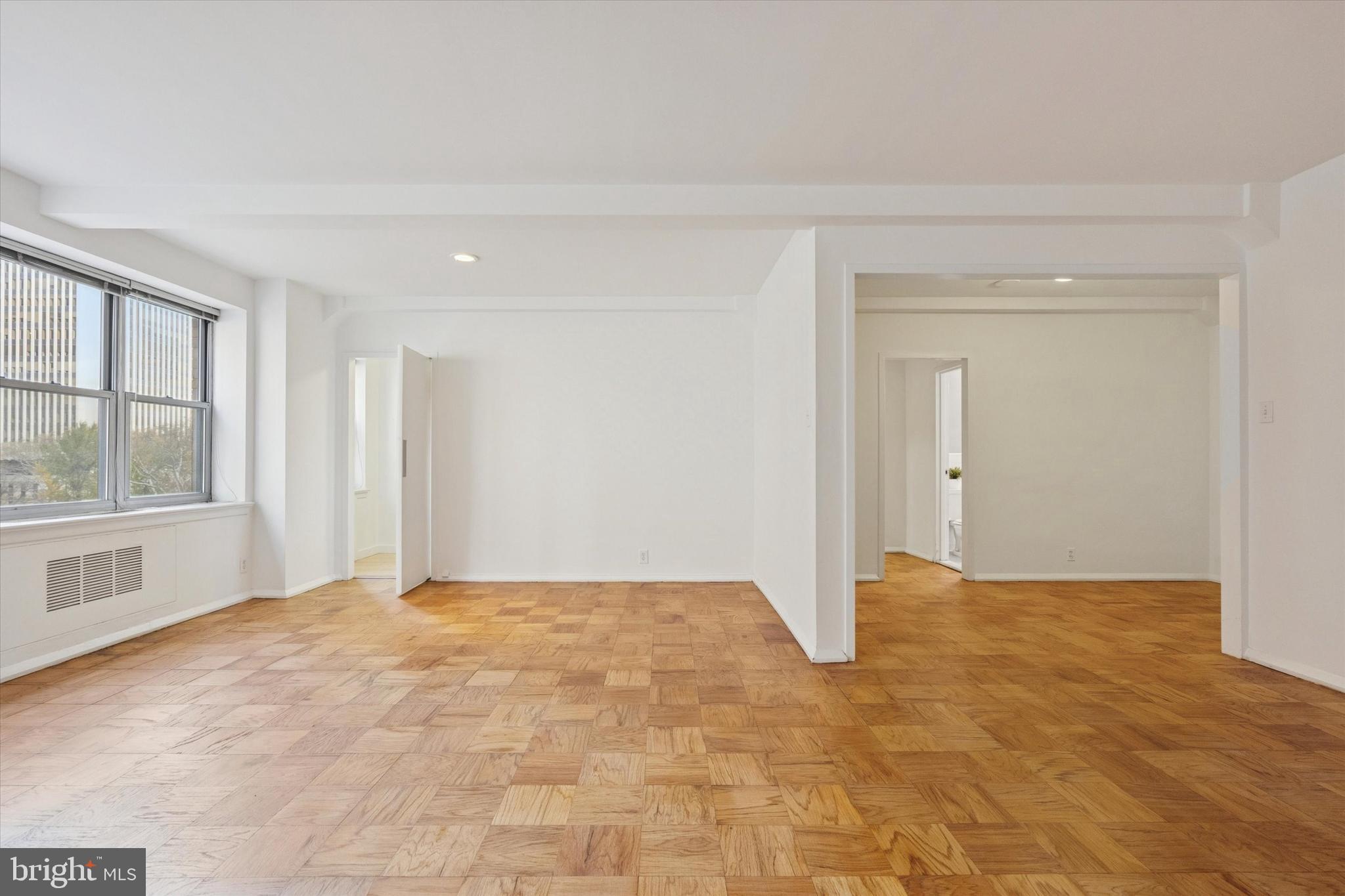 220 West Rittenhouse Square, Unit 6F Philadelphia, PA 19103 - Photo 19 of 26 a view of an empty room with a window