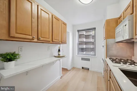 $415,000 | 220 West Rittenhouse Square, Unit 6F, Philadelphia, PA 19103