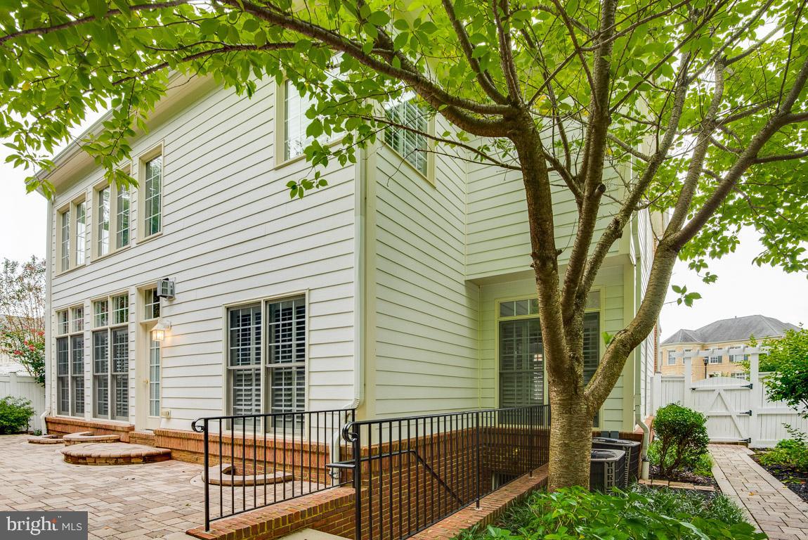 744 Pearson Point Annapolis, MD 21401 - Photo 54 of 55 Gallery Image 54
