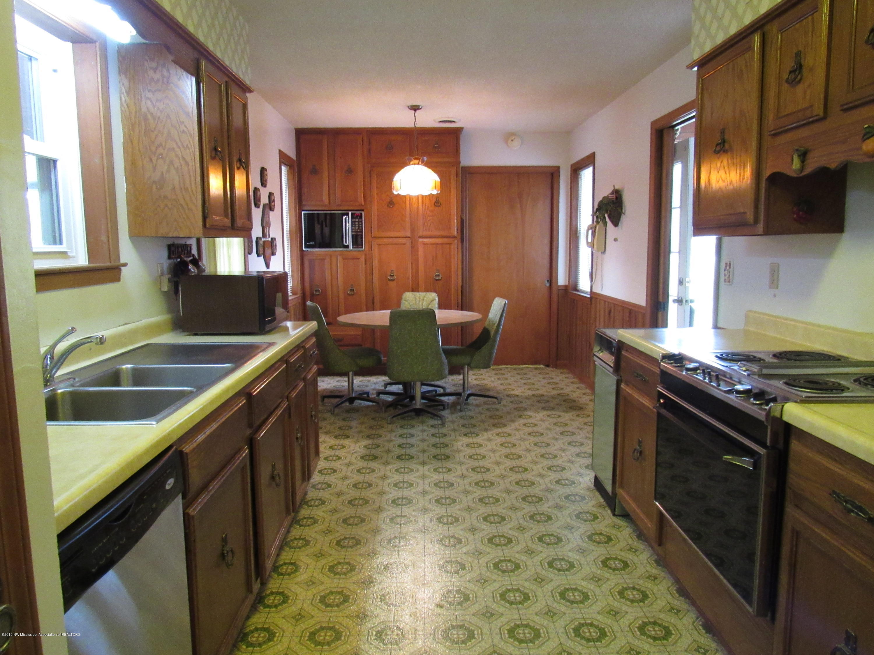 3785 Byhalia Road Hernando, MS 38632 - Photo 5 of 18 kitchen