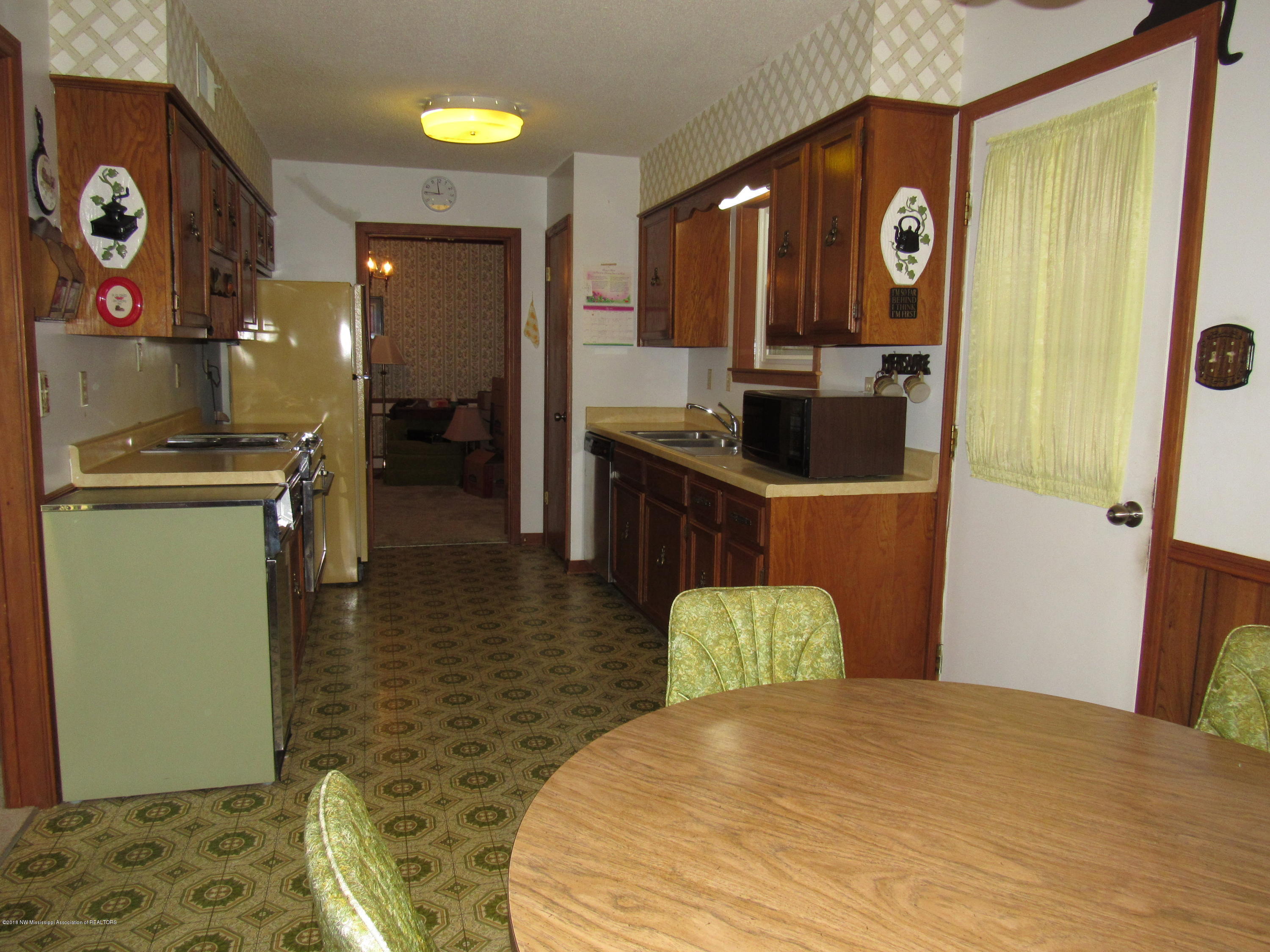 3785 Byhalia Road Hernando, MS 38632 - Photo 6 of 18 kitchen 2