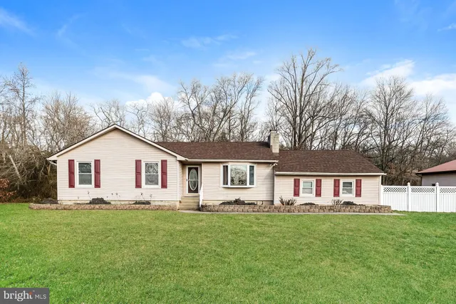 $3,200 | 185 Laux Road, Monroeville, NJ 08343