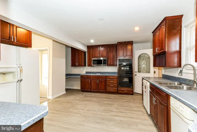 $3,200 | 185 Laux Road, Monroeville, NJ 08343