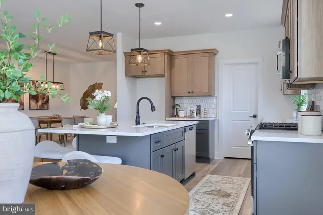 $599,900 | 259 Bellaride Lane, Unit 49, Millersville, PA 17551