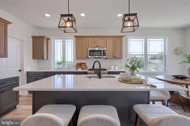 $599,900 | 259 Bellaride Lane, Unit 49, Millersville, PA 17551