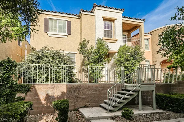 $2,200 | 7560 Trendy Court, Las Vegas, NV 89149