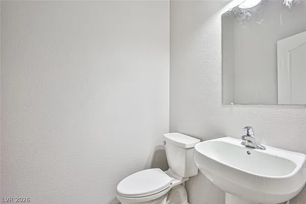 $2,200 | 7560 Trendy Court, Las Vegas, NV 89149