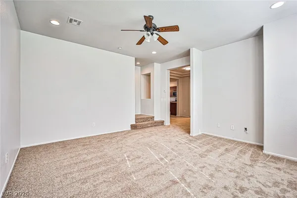 $2,200 | 7560 Trendy Court, Las Vegas, NV 89149
