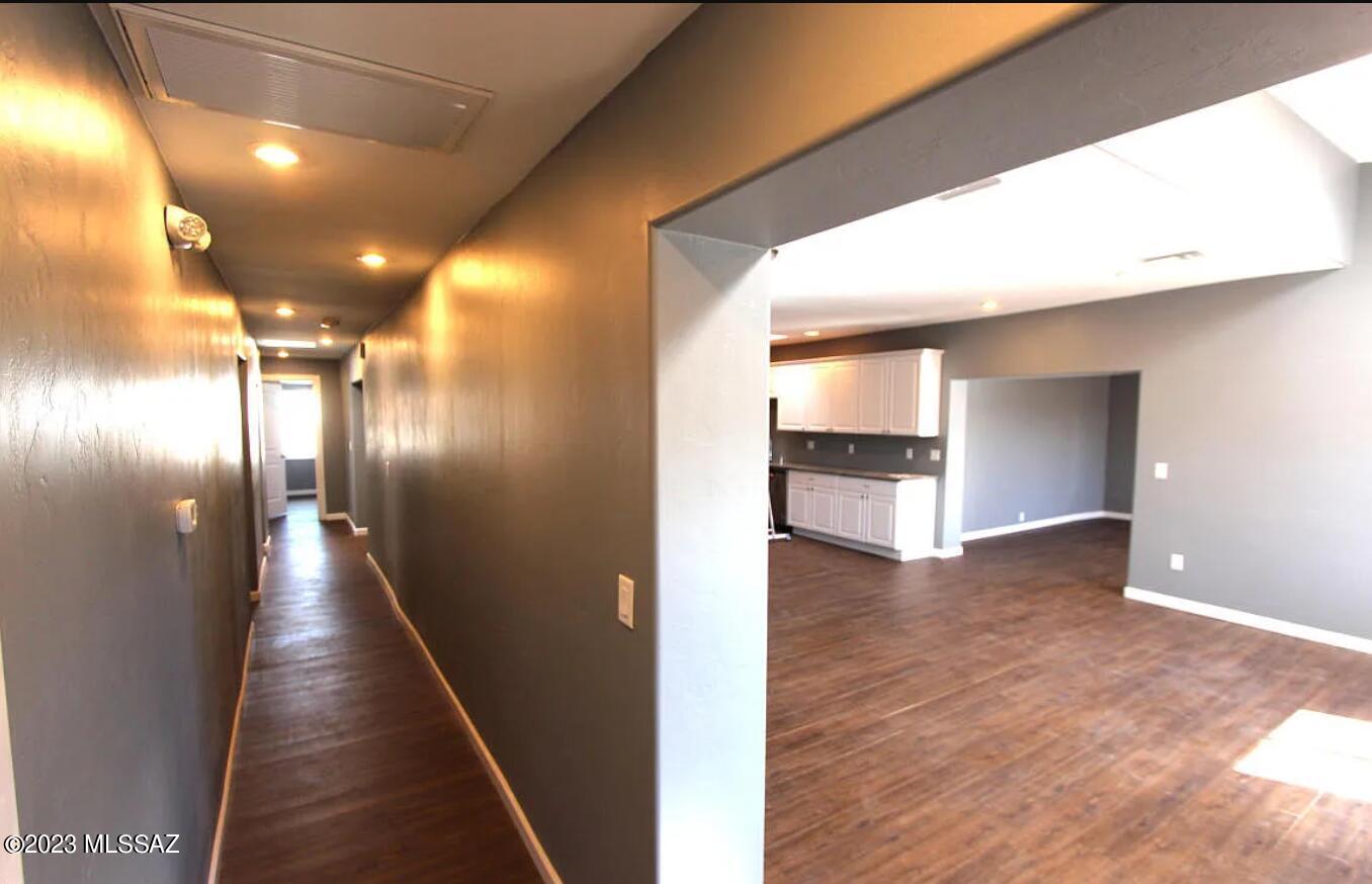 125 East Roger Road Tucson, AZ 85705 - Photo 8 of 15