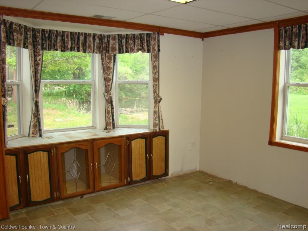 360 Harmon Road Howell, MI 48843 - Photo 22 of 34