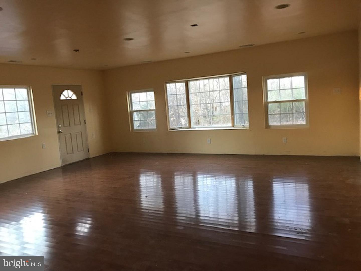 319 Maple Road Mount Laurel, NJ 08054 - Photo 13 of 24 Great Room