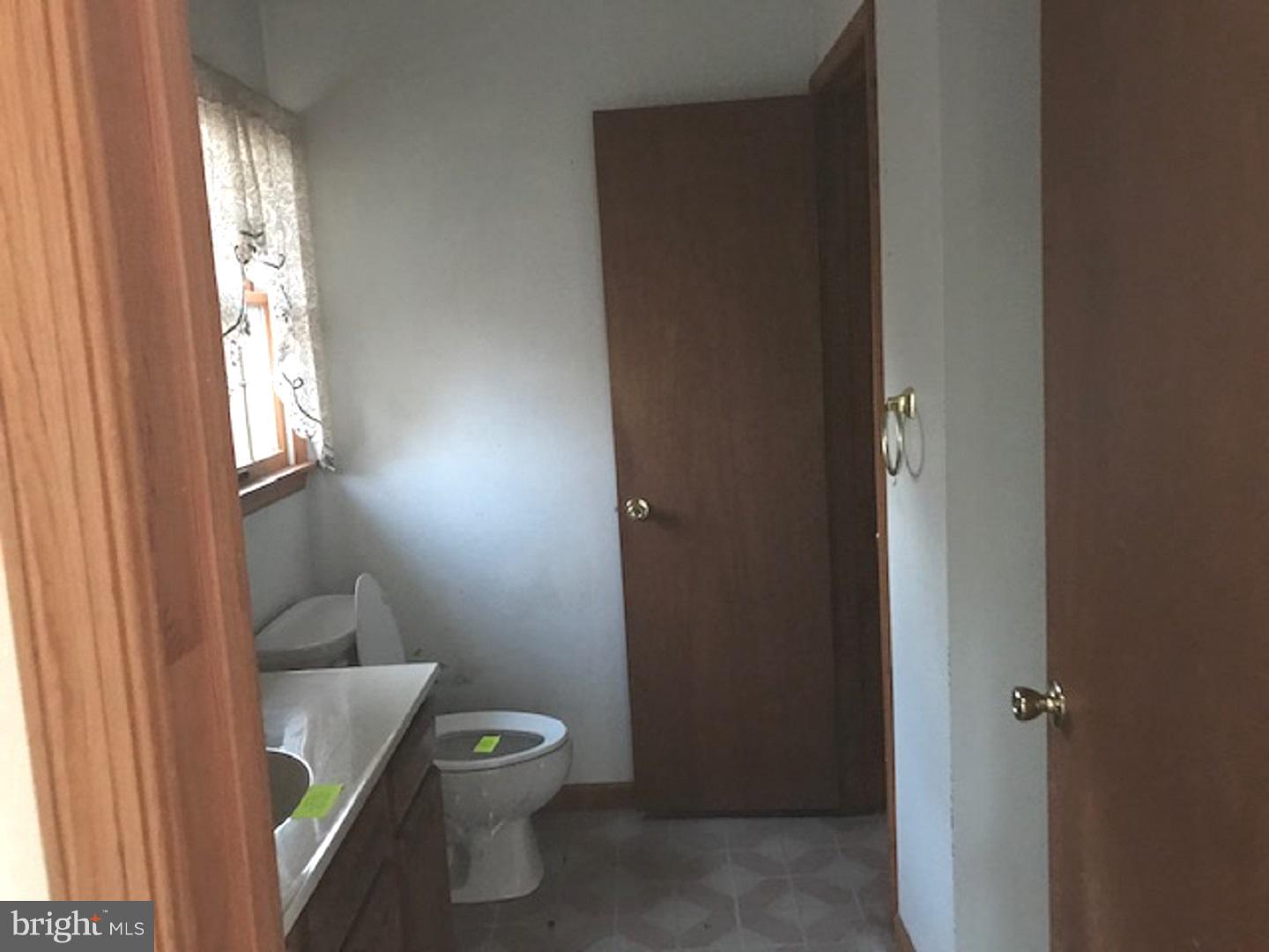 319 Maple Road Mount Laurel, NJ 08054 - Photo 16 of 24 Master Bathroom