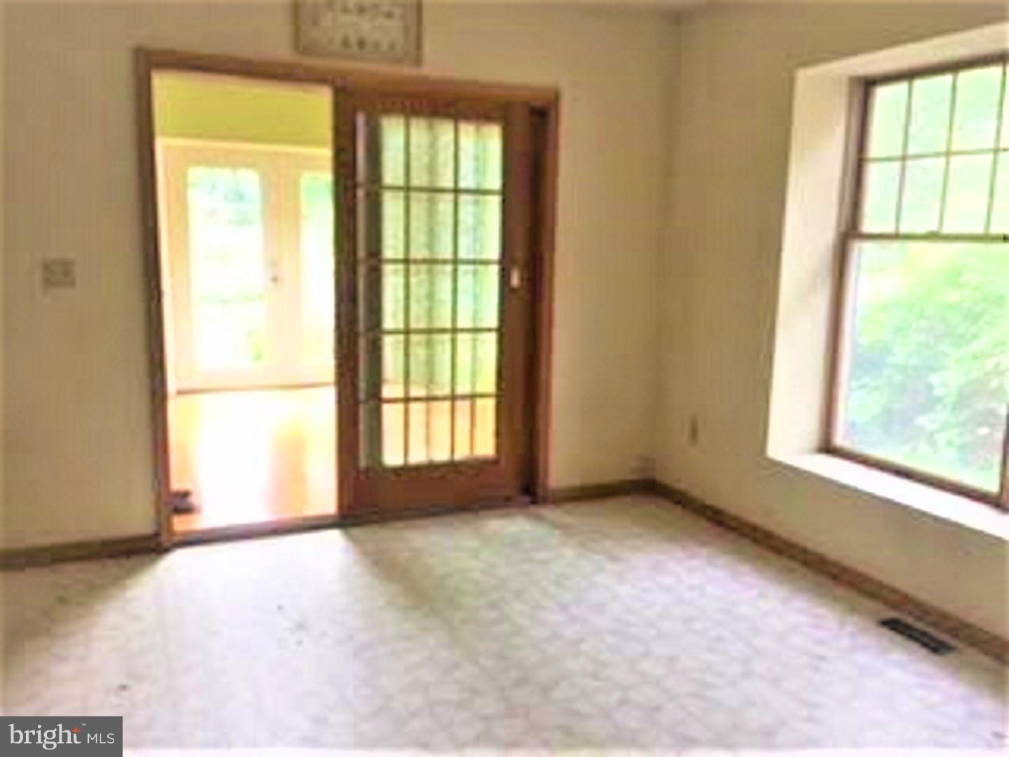 319 Maple Road Mount Laurel, NJ 08054 - Photo 10 of 24 Dining Area