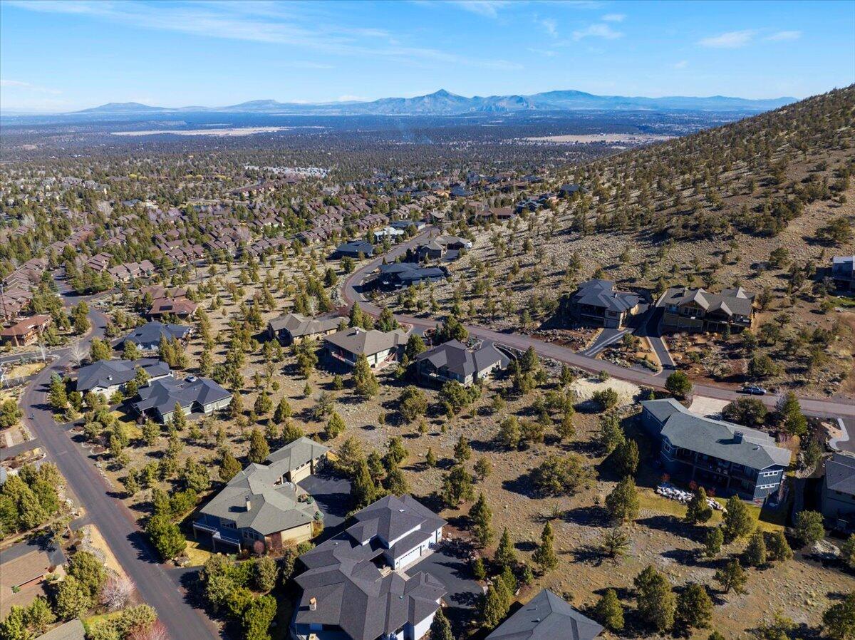 973 Highland View Loop Redmond, OR 97756 - Photo 15 of 59 06-973 Highland View
