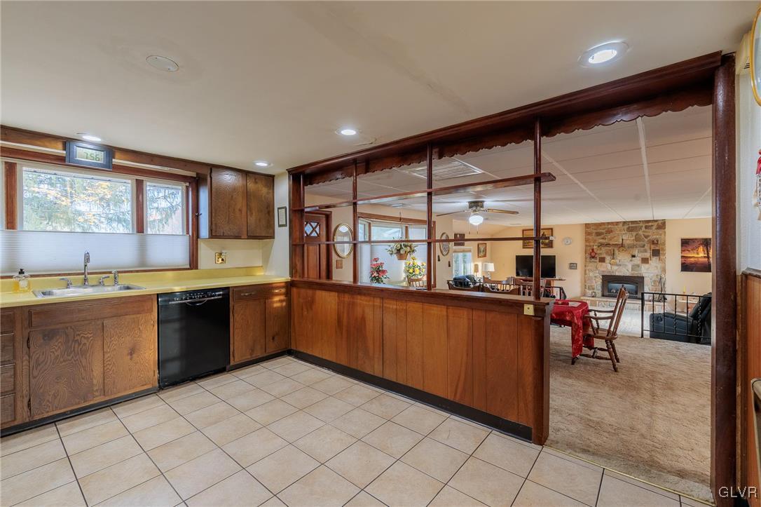 1303 Lieb Road Easton, PA 18040 - Photo 14 of 37 Gallery Image 14