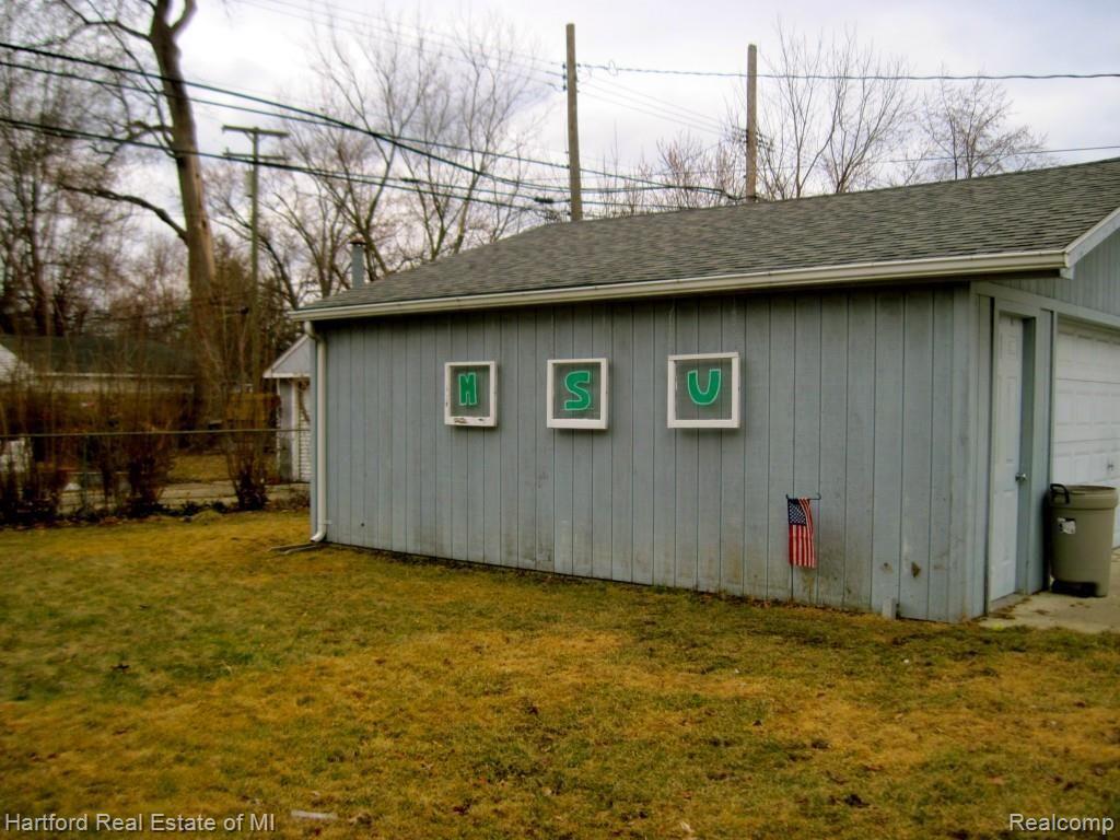 3320 Normandy Road Royal Oak, MI 48073 - Photo 13 of 14 Nice Size Fenced Yard