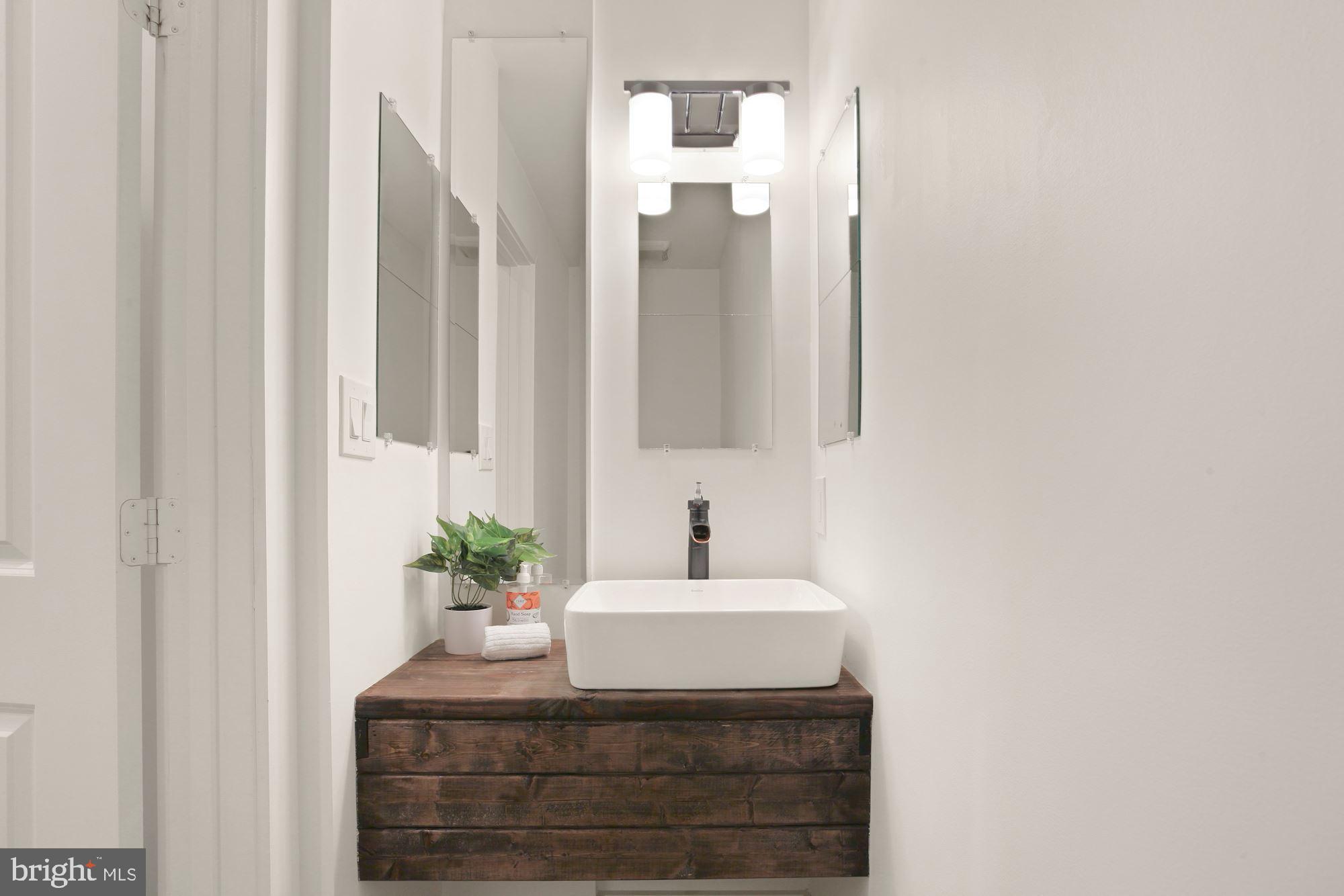 2425 3rd Street Northeast Washington, DC 20002 - Photo 15 of 37 Powder room