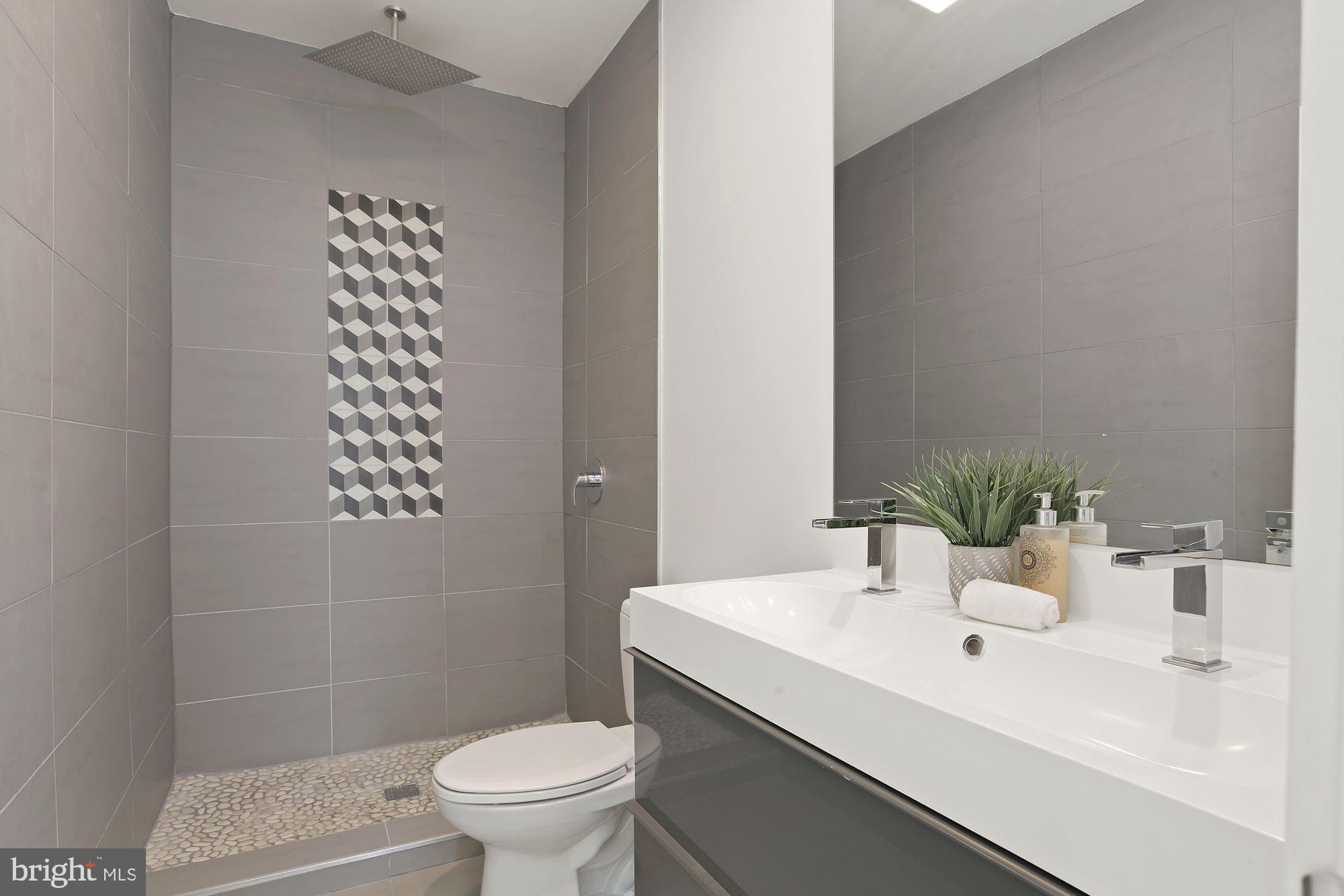 2425 3rd Street Northeast Washington, DC 20002 - Photo 21 of 37 Primary bath