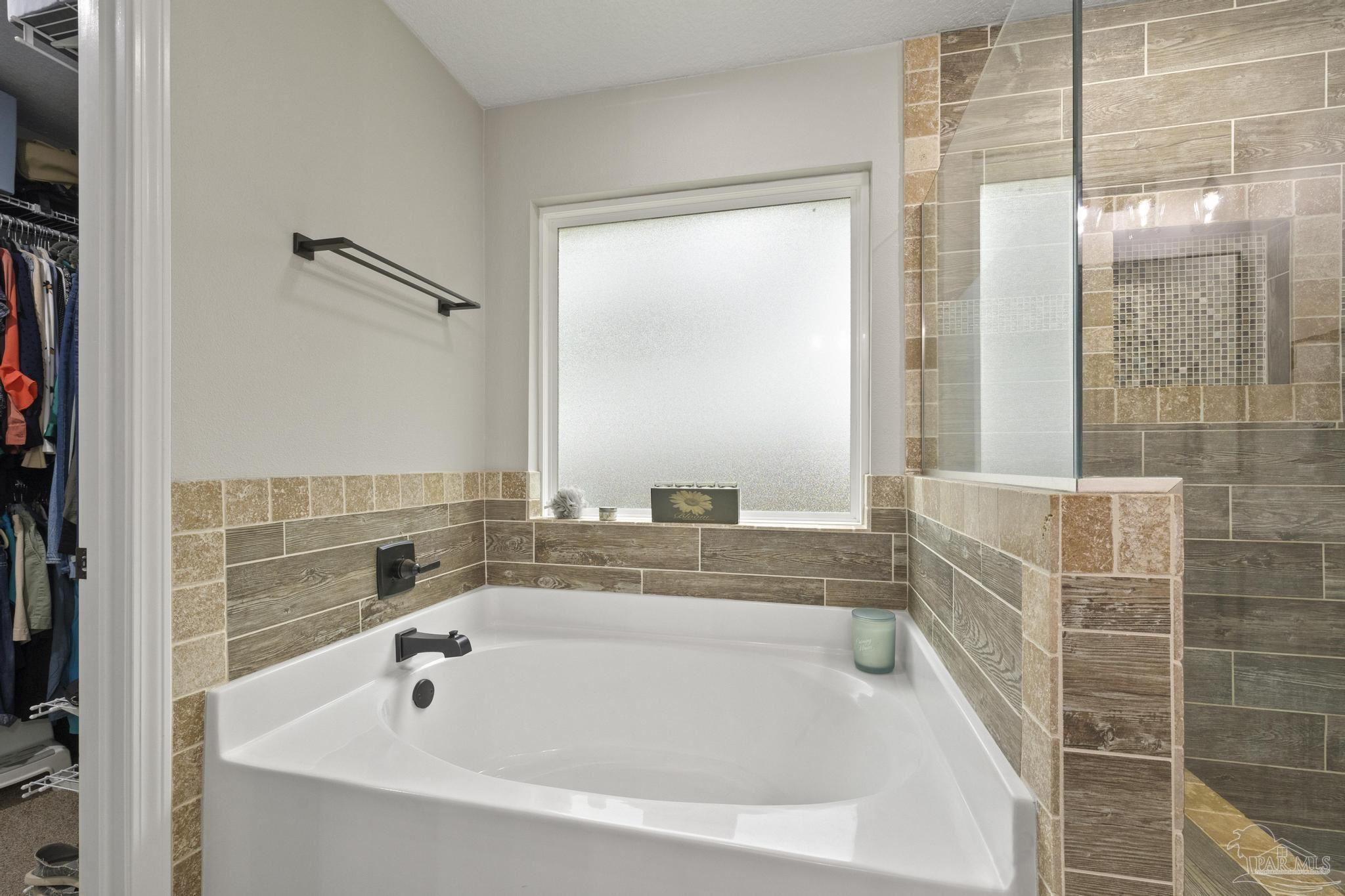 5550 North Shore Road Pensacola, FL 32507 - Photo 48 of 72 Gallery Image 48