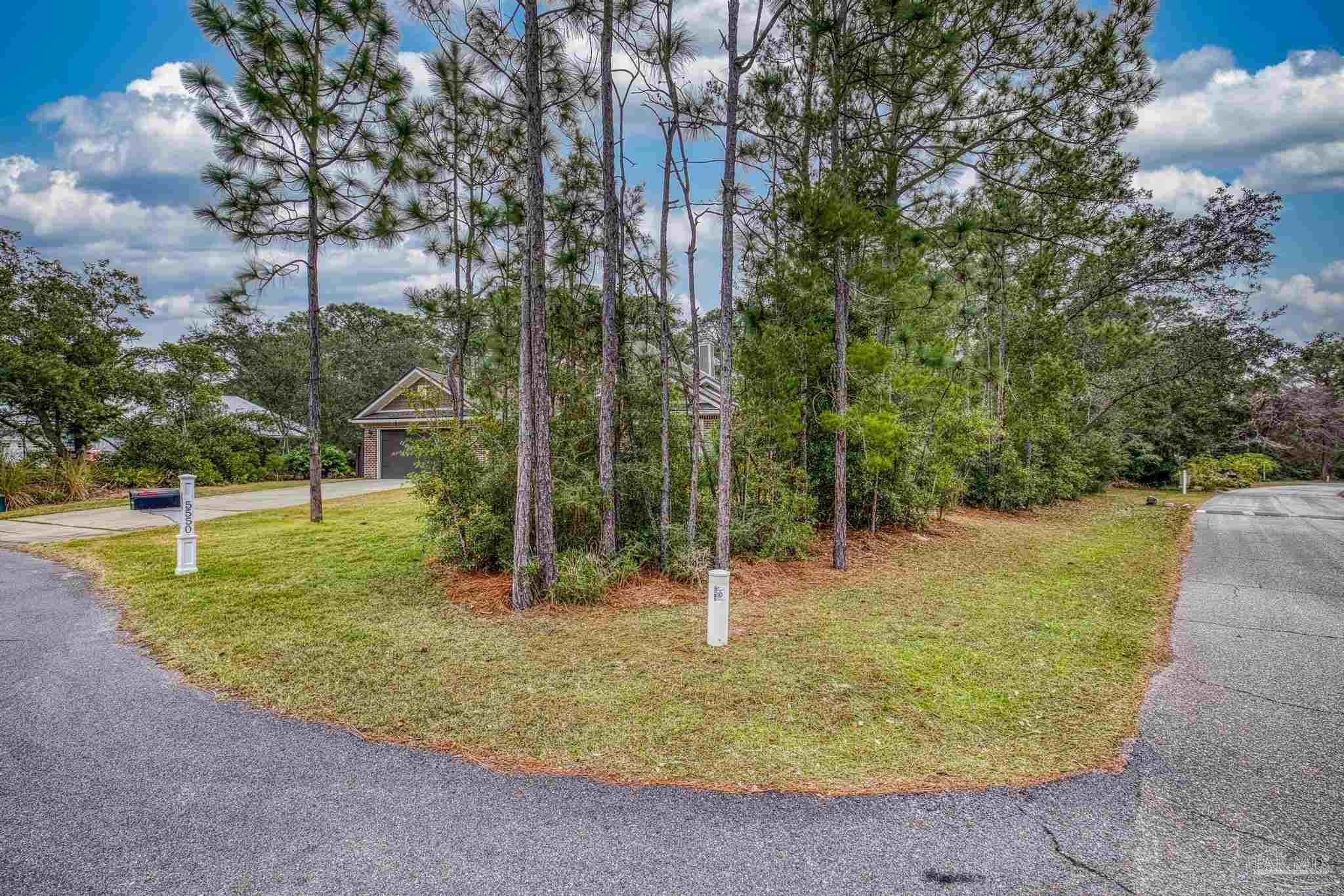 5550 North Shore Road Pensacola, FL 32507 - Photo 8 of 72 Gallery Image 8