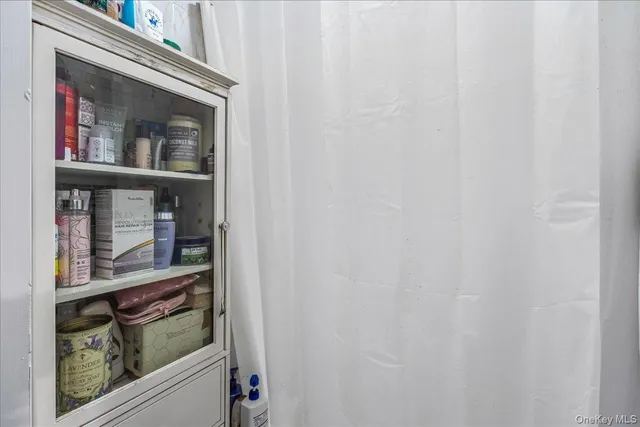 $1,188,000 | 132-14 Horace Harding Expressway | Kew Gardens Hills