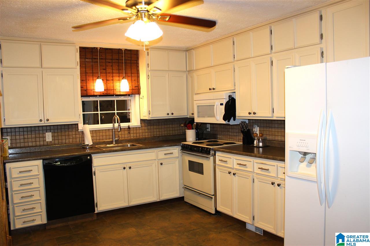 211 Rustling Pines Lane Sylacauga, AL 35150 - Photo 8 of 45